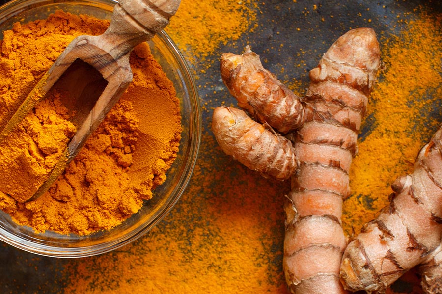 Comment prendre du curcuma pour dégonfler naturellement